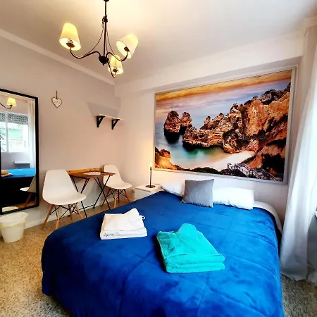 Low Cost Homestay *